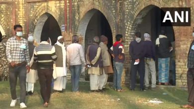Photo of यूपी चुनाव के छठे चरण के लिए मतदान जारी, सीएम योगी ने गोरखपुर में डाला वोट