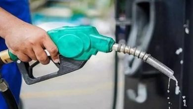 Photo of श्रीलंका में ईंधन के दामों में लगी ‘आग’, पेट्रोल 420 तो डीजल 400 रुपये के पार