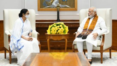 Photo of PM नरेंद्र मोदी से मिलीं CM ममता बनर्जी, जीएसटी बकाया, अन्य मुद्दों के पर हुई चर्चा