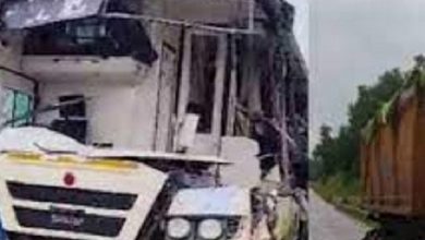 Photo of वडोदरा हाईवे पर भीषण सड़क हादसा, ट्रेलर-बस की टक्कर में 6 लोगों की मौत- 15 घायल