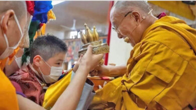 Photo of दलाई लामा ने चीन को दिया बड़ा झटका, मंगोलियाई बच्चे को बनाया बौद्ध धर्म का तीसरा सबसे बड़ा गुरु