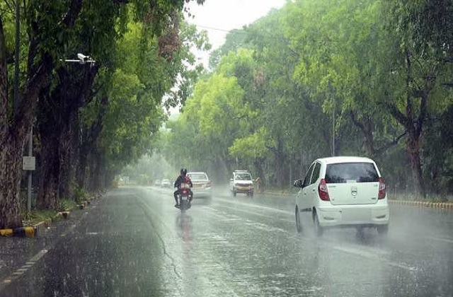 Photo of यूपी में आज बदलेगा मौसम का मिजाज, कई इलाकों में होगी बारिश…मिलेगी भीषण गर्मी से राहत