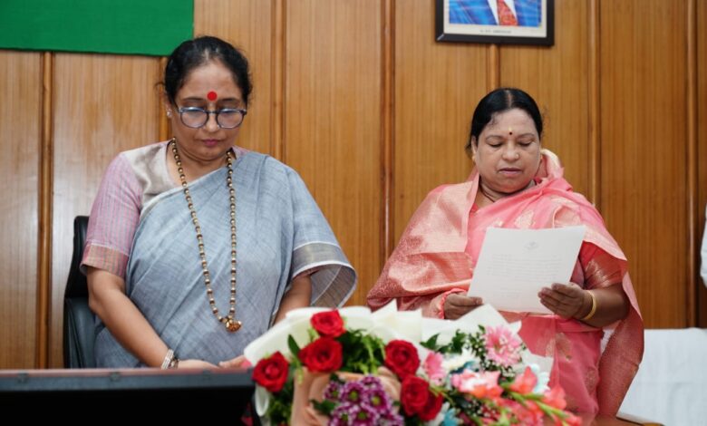 Photo of बागेश्वर विधानसभा की नवनिर्वाचित विधायक पार्वती दास ने ली शपथ, CM धामी ने दी शुभकामनाएं